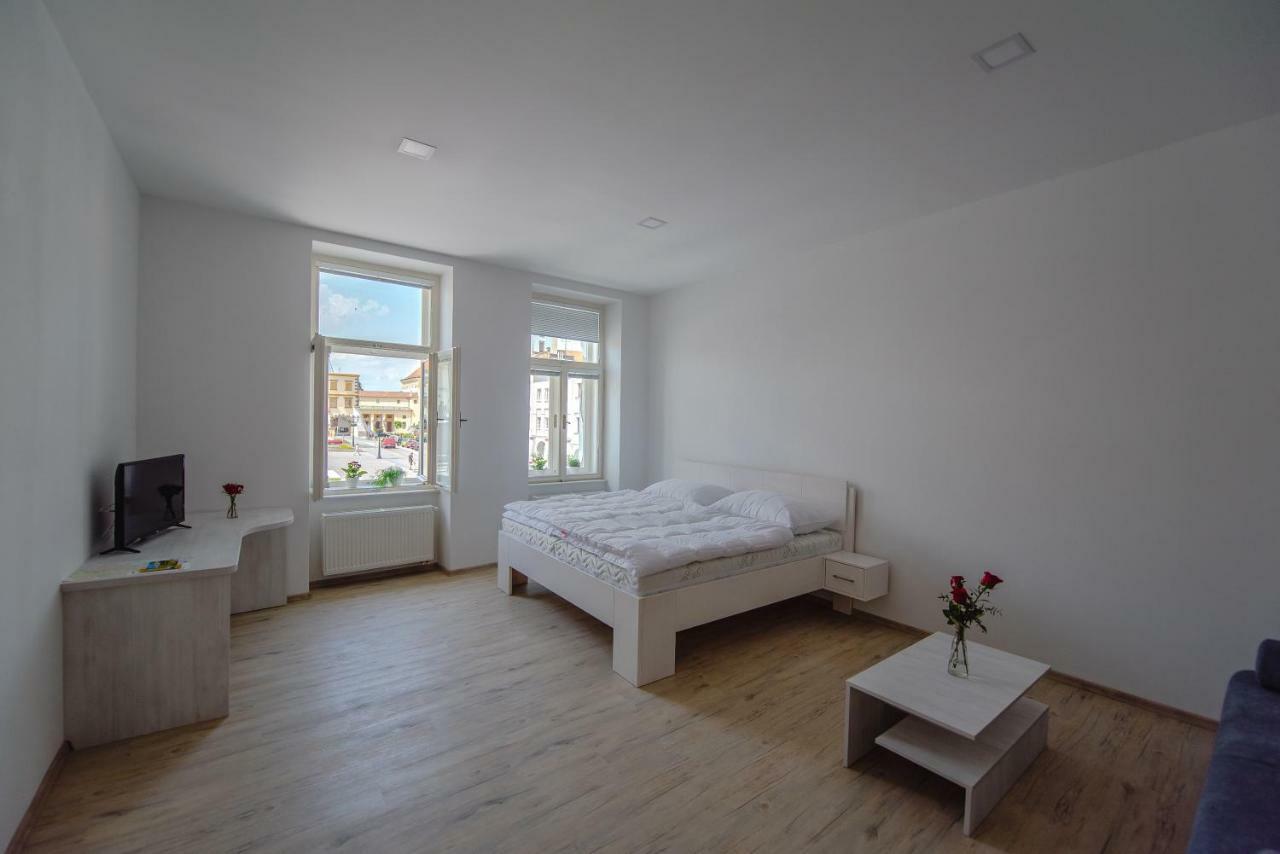 Apartmany Velke Namesti Kroměříž Kültér fotó